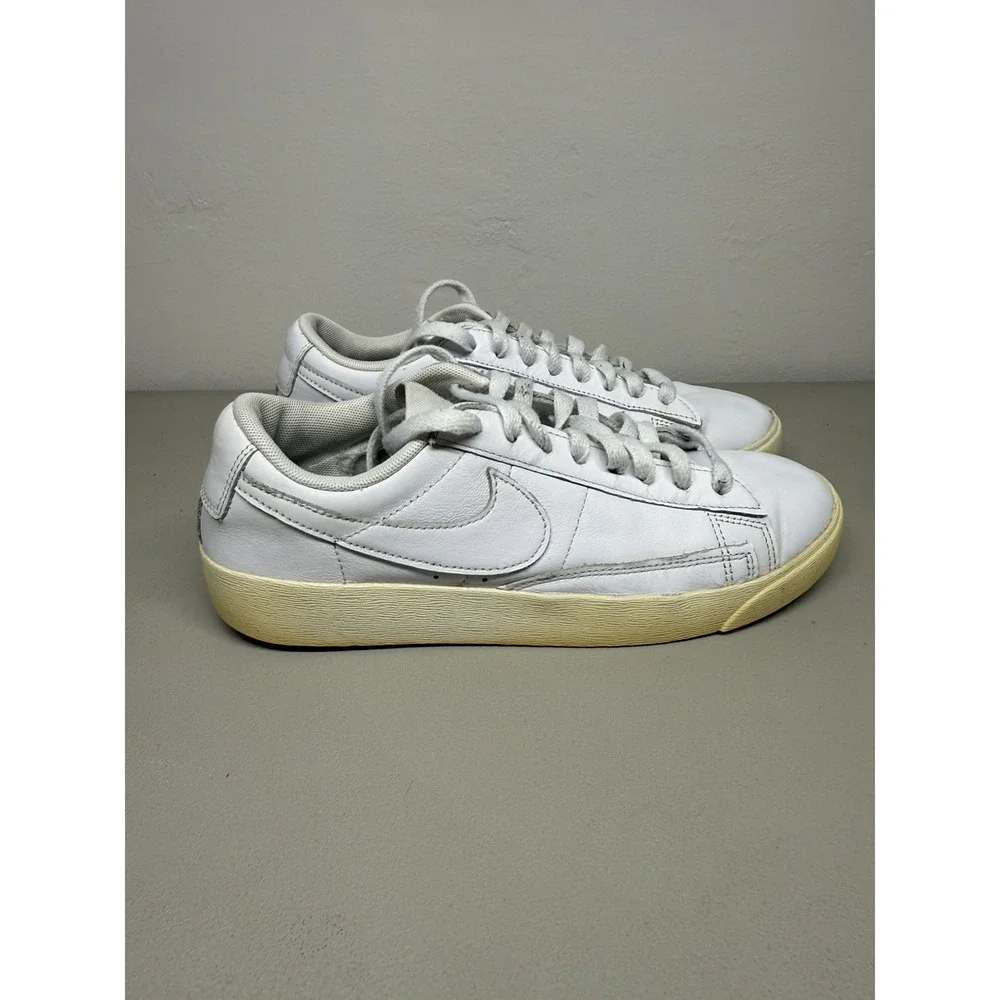 Nike Blazer Low Women's Sneakers Size 7.5 White Leather Shoes AV9370-111 Casual